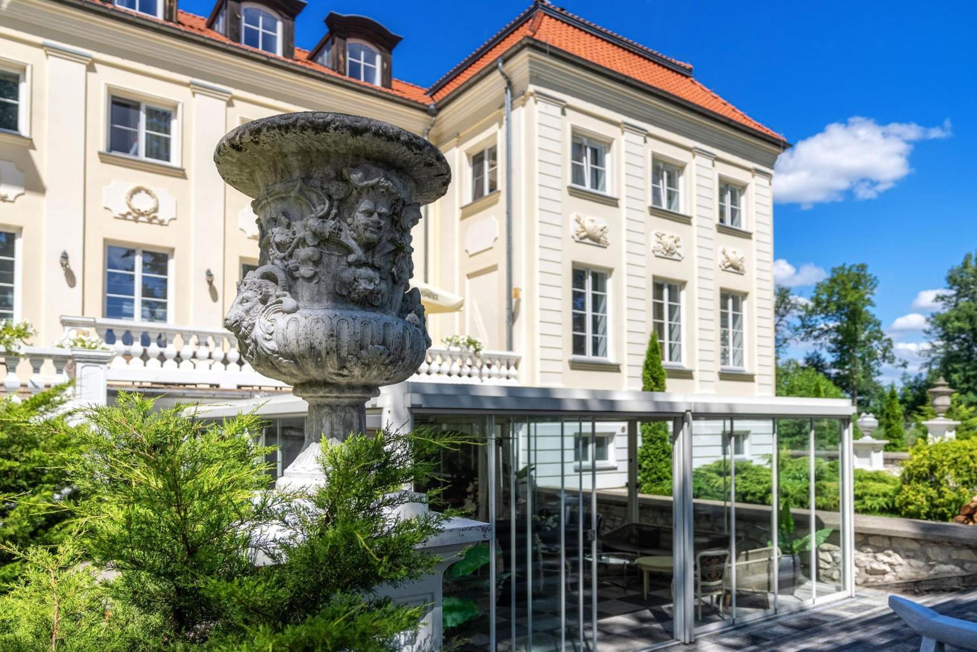 Hotel Palac Alexandrinum Krubki Exteriör bild